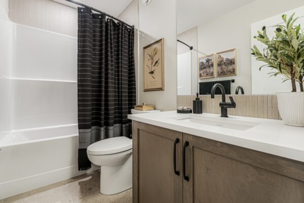 12.17.2024 - Stride - 8217 8A Ave SW_40